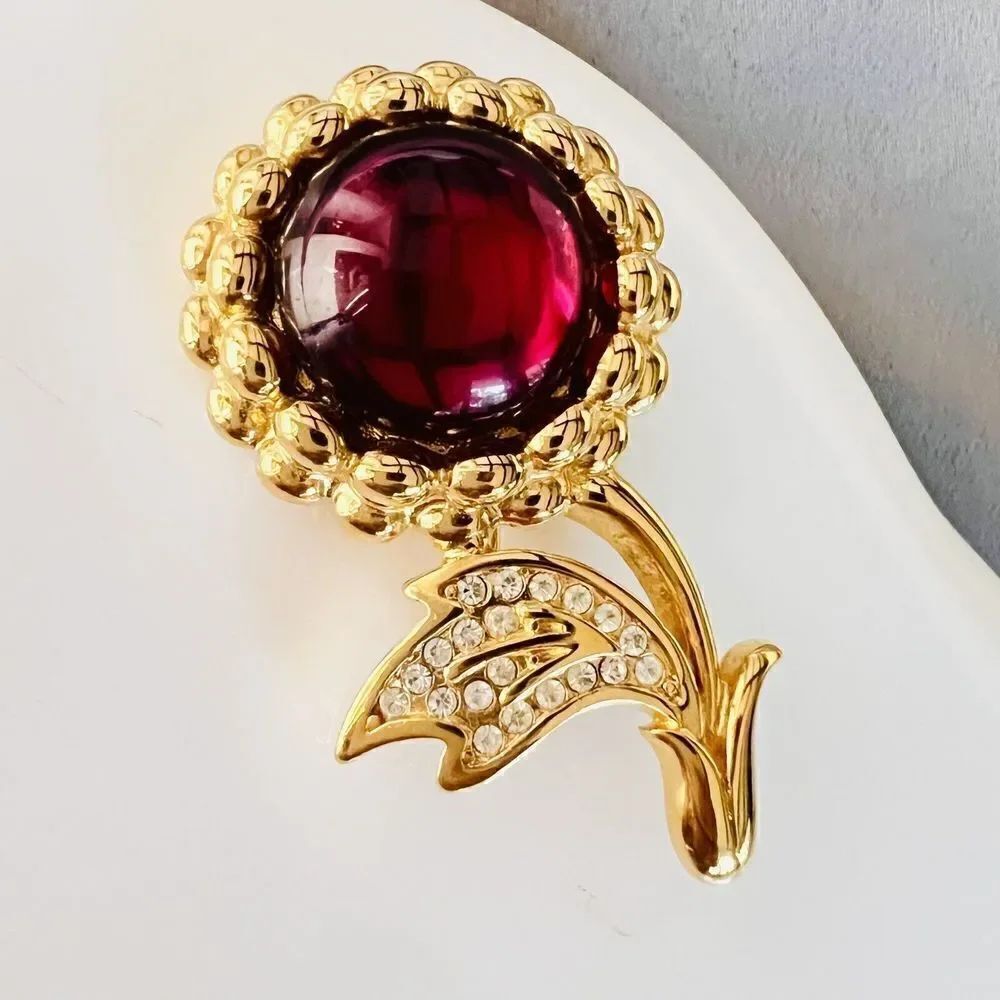 Vintage RARE Monet Brooch Gold Moghul Jewels Gripoix Cabochon Pinkish Red Flower